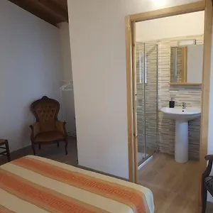  Bed & Breakfast House
