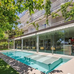 https://hotel-rivage-taormina.taorminaitalyhotels.com